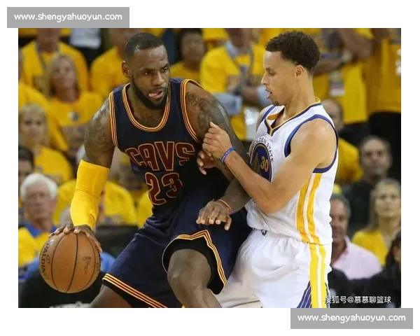 詹姆斯与库里巅峰对决定格瞬间再现时代传奇篮球之争赛场风云画面